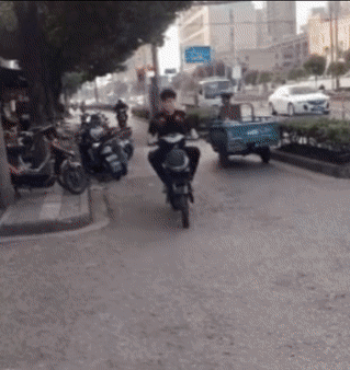 흔한 대륙의 오토바이