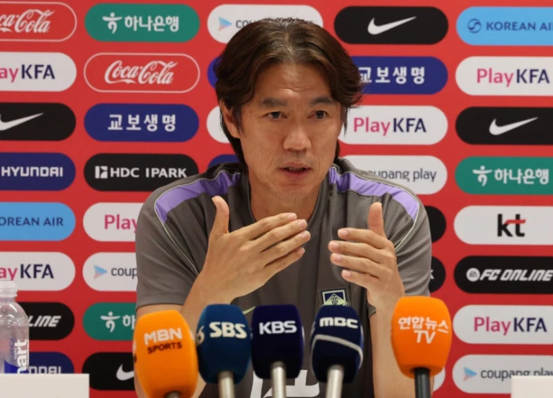 '32강 탈락 위기' 홍명보 거취는?…계약은 내년 1월 아시안컵까지