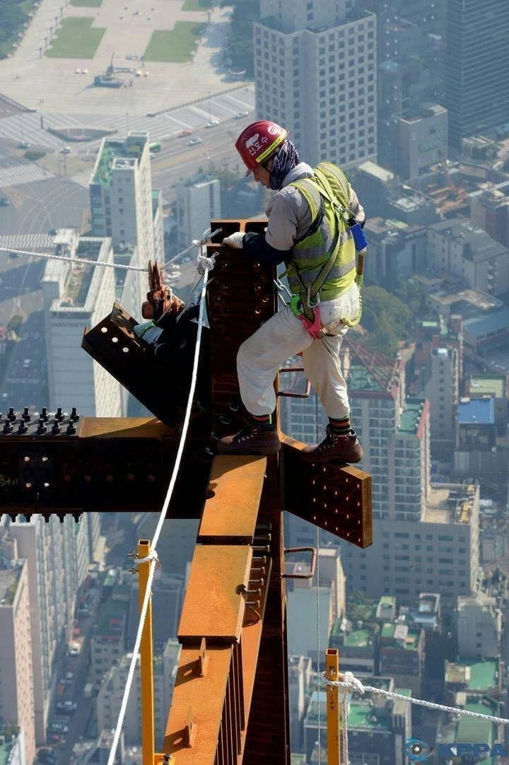 롯데월드 타워 건축할때 사진-4