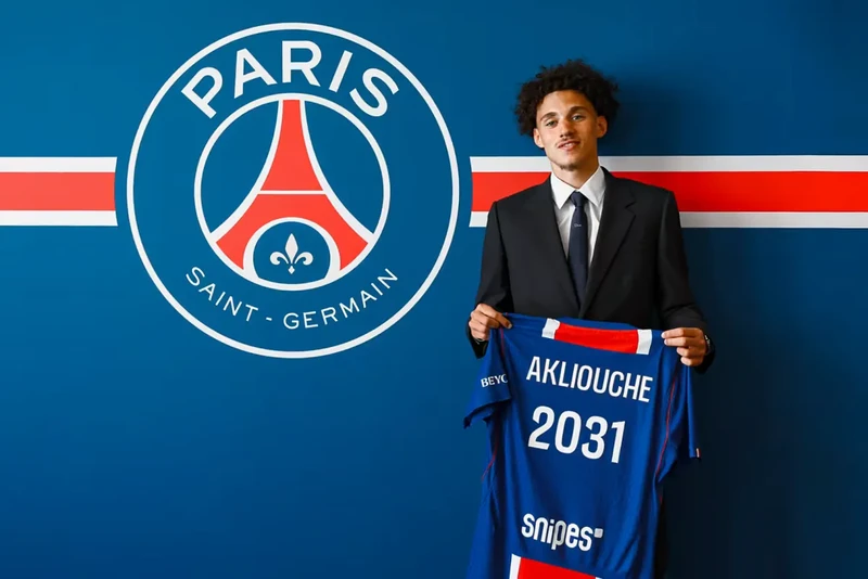 PSG, 마그네스 아클리우슈 영입