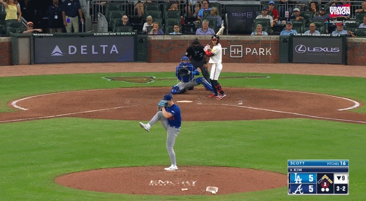어제자 김하성 끝내기 짤.gif