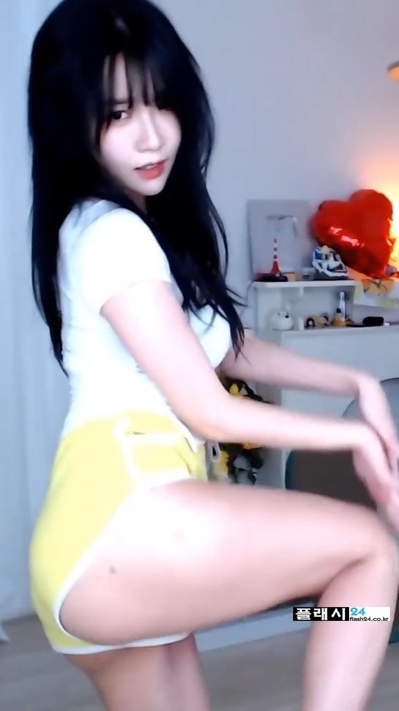 뒤태가 훌륭한 BJ 이아린 돌핀 팬츠-3