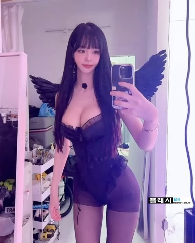 유혹하는게 장난없는 민한나-13