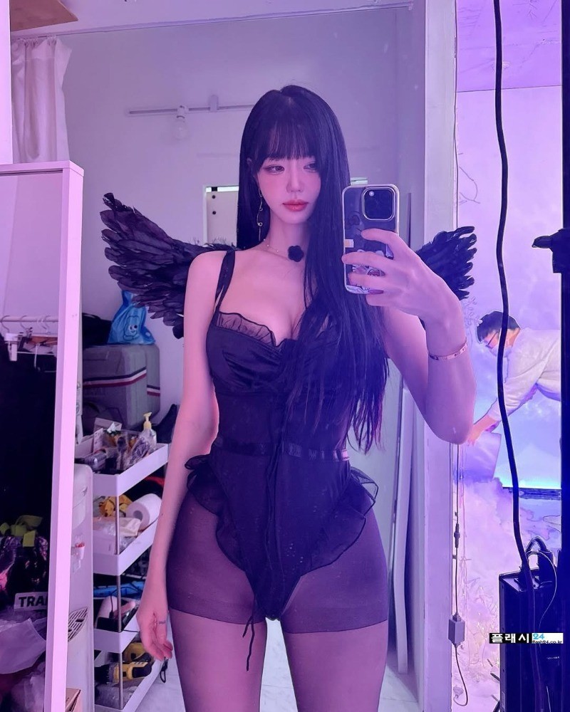 유혹하는게 장난없는 민한나-15