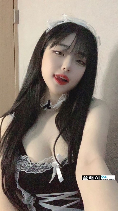 ㅇㅎ)이 얼굴에 몸매까지 좋은 qwer 히나