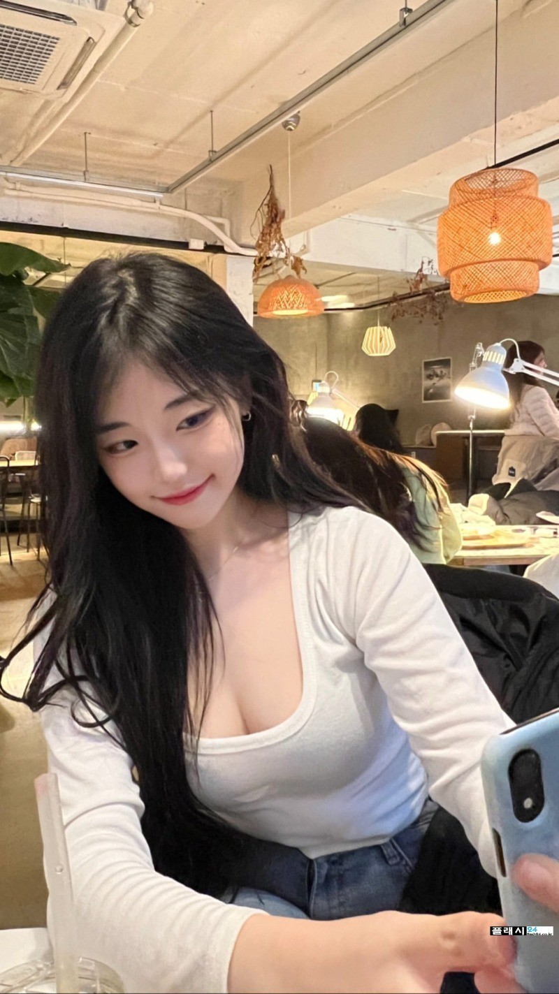 ㅇㅎ)이 얼굴에 몸매까지 좋은 qwer 히나-3