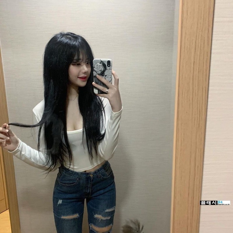 ㅇㅎ)이 얼굴에 몸매까지 좋은 qwer 히나-5
