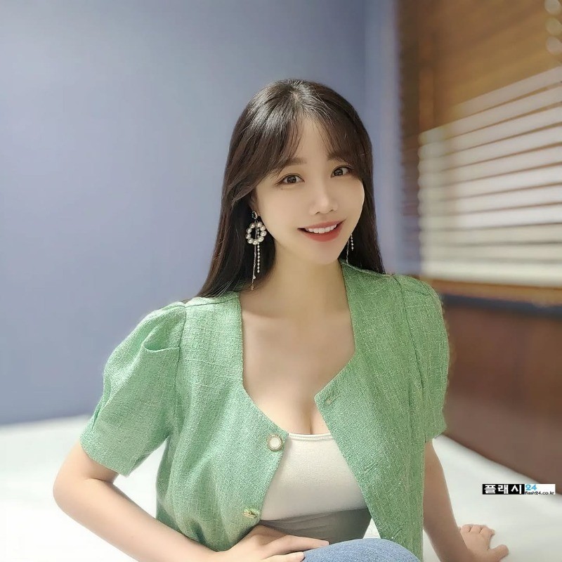 홍지연 레이싱모델 사이즈 장난 없다-5