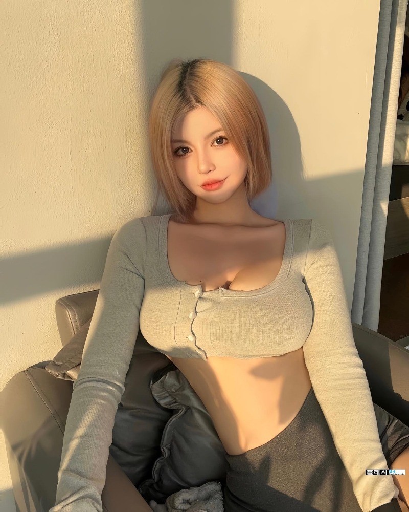 ㅇㅎ)AI인줄 알았다는 금 단발 누나-10