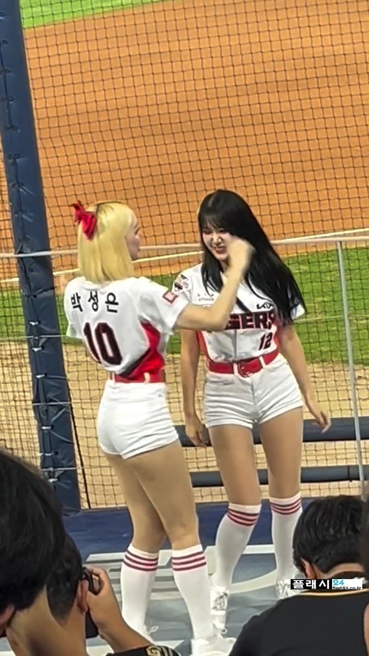 박성은 치어리더 앞자리가 개꿀인 이유-5