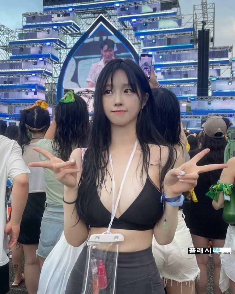 ㅇㅎ)올해 꼭 가고깊은 워터밤 누나-8