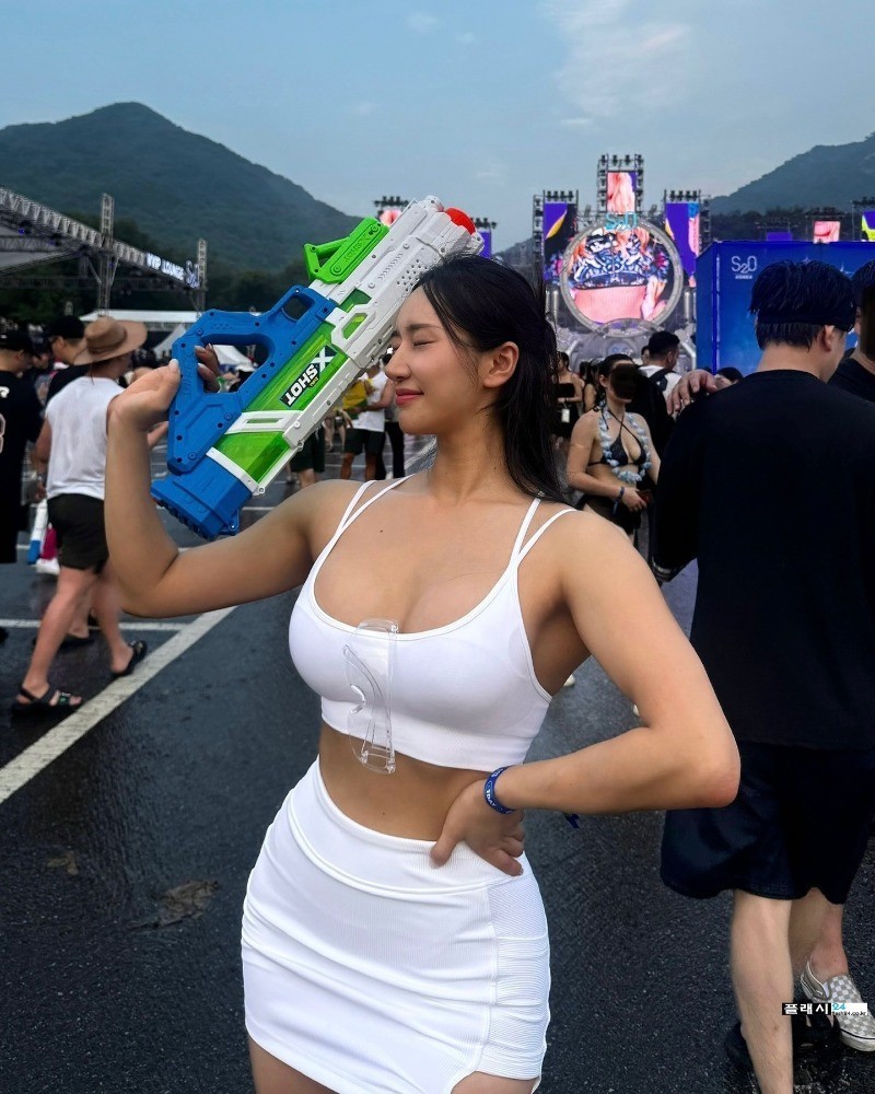 워터밤에 놀러간 눈나들-3