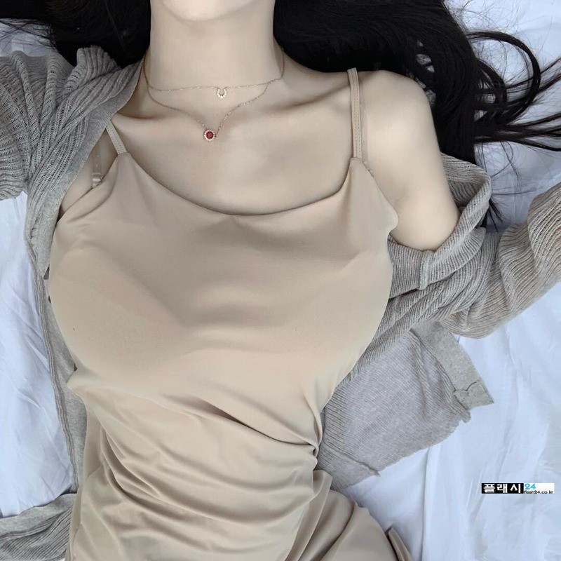 흔한 슬렌더 처자의 셀카 찍는 방법-8