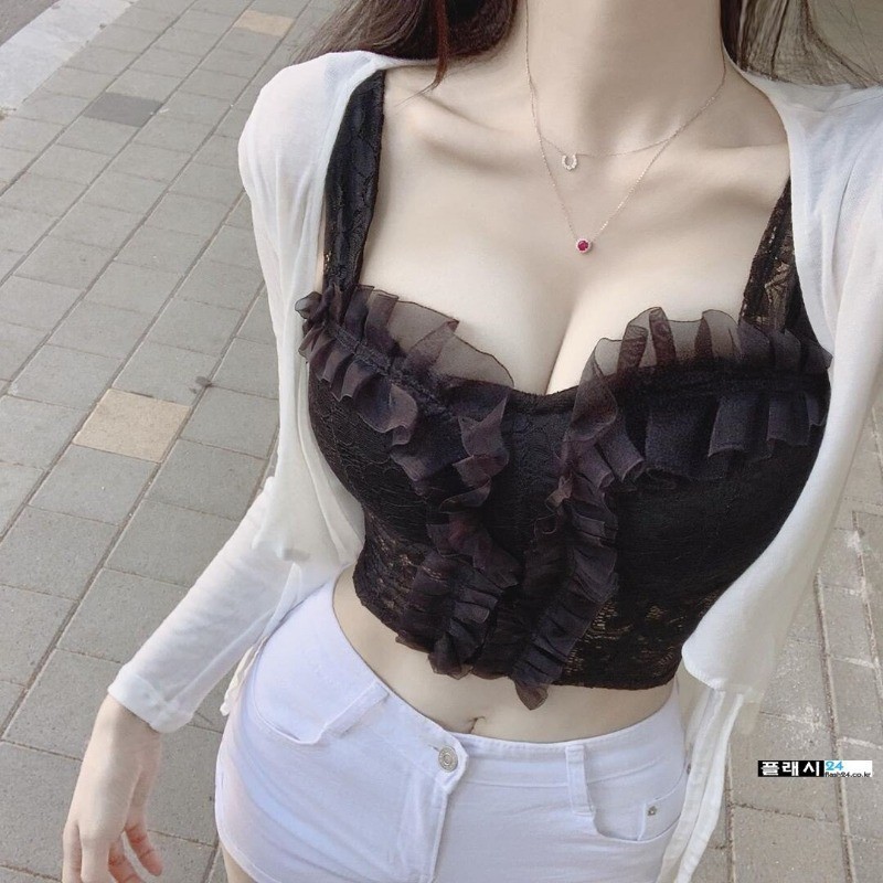 흔한 슬렌더 처자의 셀카 찍는 방법-9