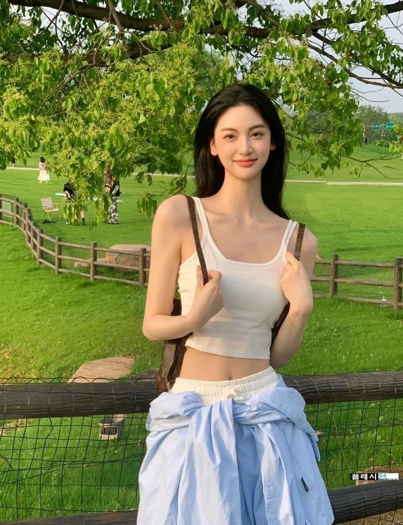 ㅇㅎ)휴가지 여친이 이러면 참을수 있다고-9