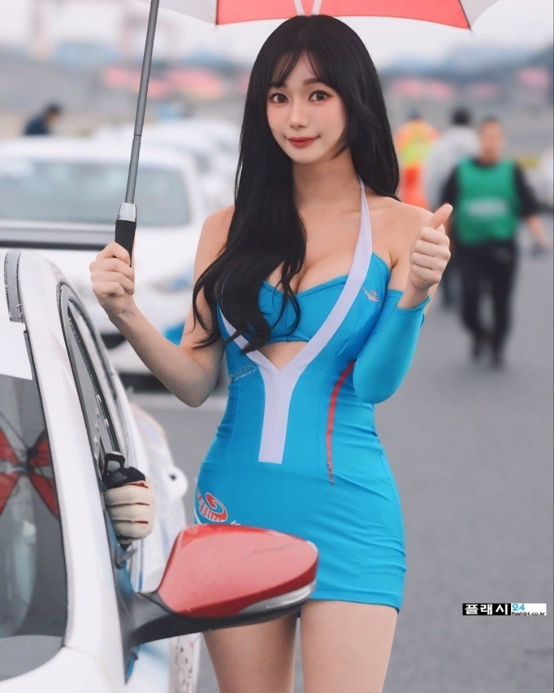 슬렌더한 인플루언서 한설아