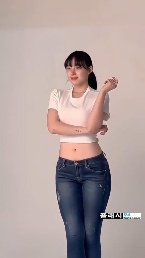 하지원 치어리더 흰티에 청바지 착장-9