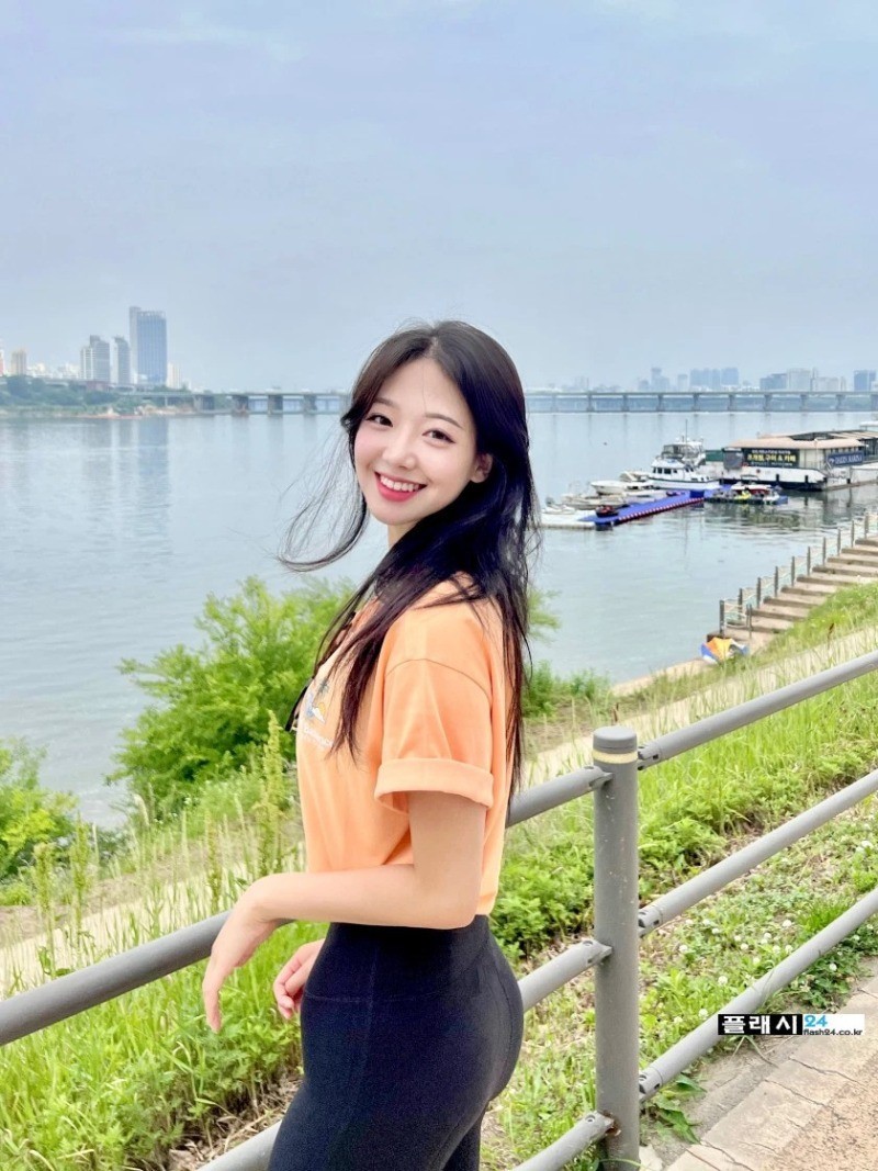 우수한 치어리더 흔한 데이트룩-7