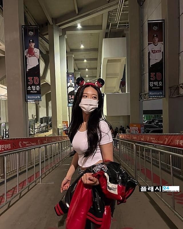 우수한 치어리더 흔한 데이트룩-8