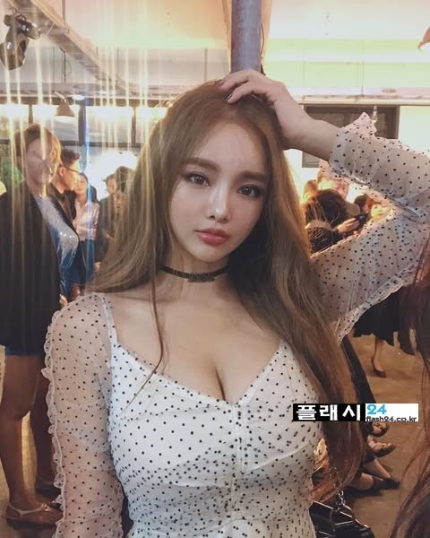 모델 지성 이건 참을수없지-12