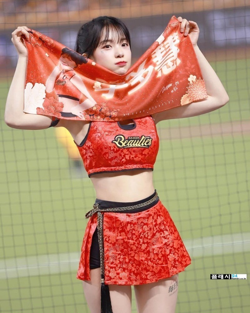 ㅇㅎ)이다혜 대만 치어리더 타이트한 치파오-5