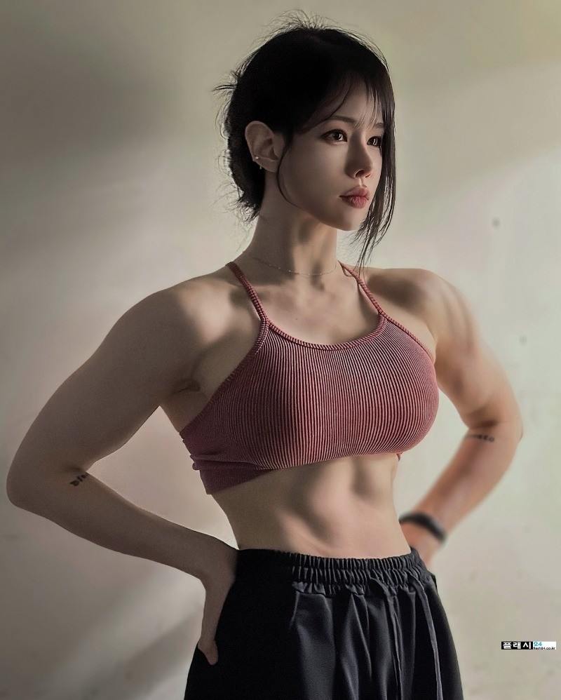 ㅇㅎ)운동하는 처자의 호불호 몸매-12