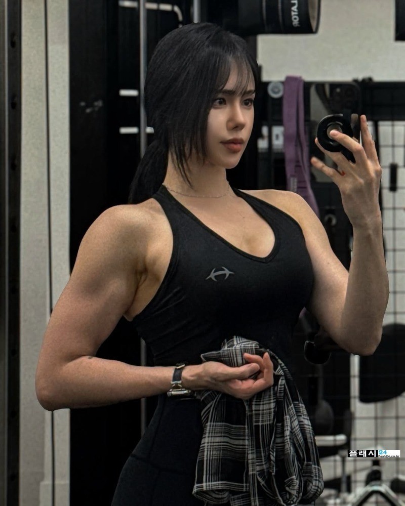 ㅇㅎ)운동하는 처자의 호불호 몸매-13