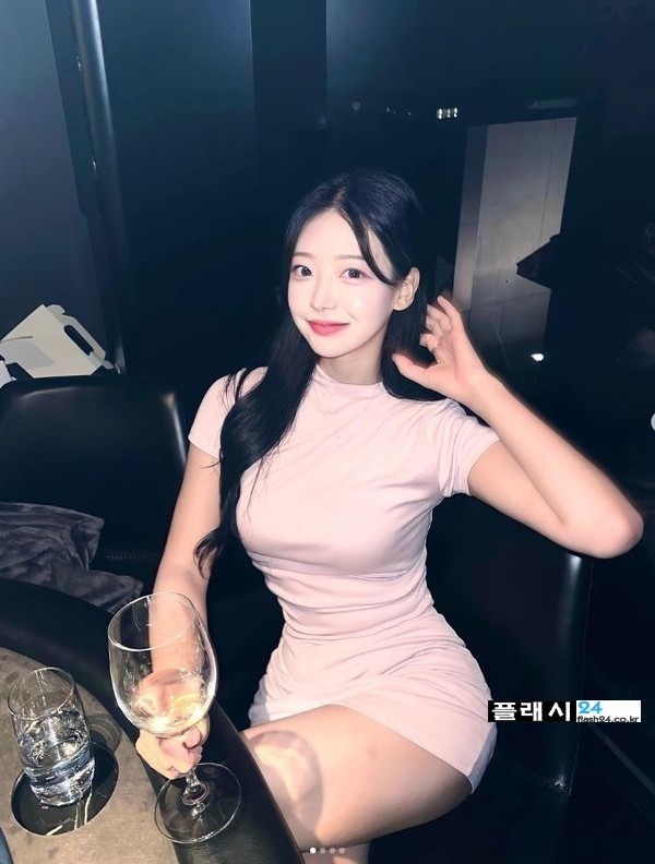 3월호 표지모델 여사친 치어리더 우수한-4