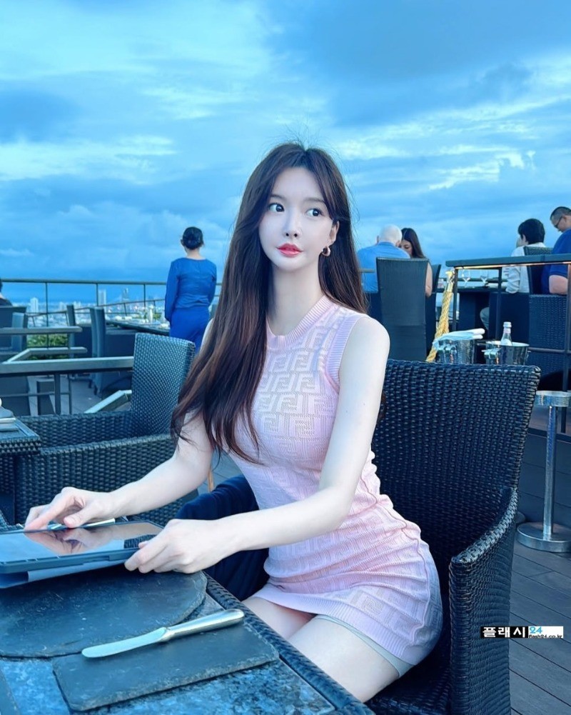 ㅇㅎ)육예주 인플루언서 슬렌더의 일상-2