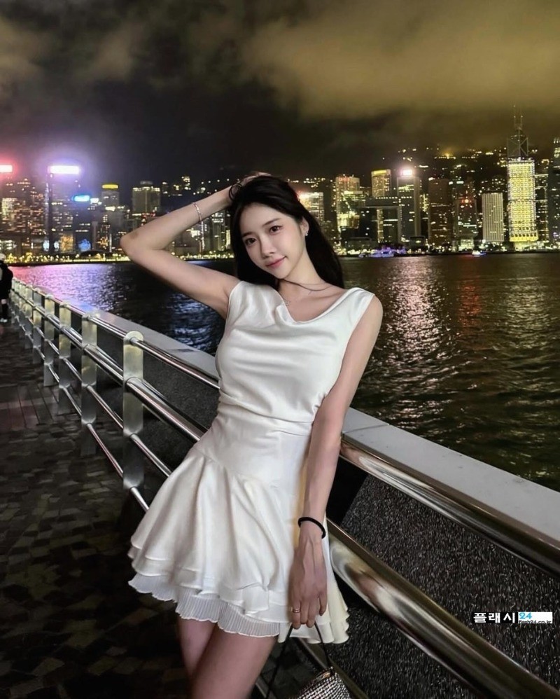 레이싱모델 유다솜 데이트 여친룩-9