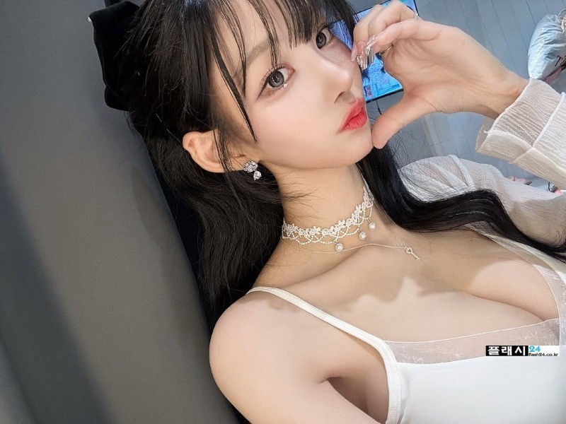 ㅇㅎ)본인 잡지에 키스 마크 박아서 보내 준다는 갓세희-14
