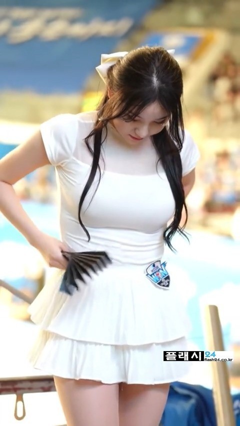 김현영 치어리더 묵직한 응원 준비-3