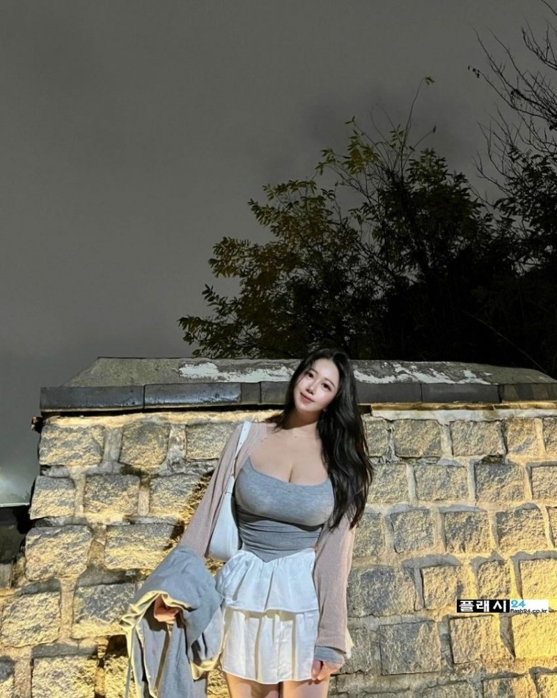 ㅇㅎ)이제 곧 보게되는 여대생 등교룩-2