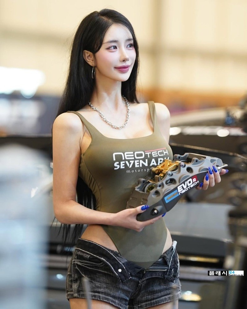 현실판 나미 레이싱모델 이시아
