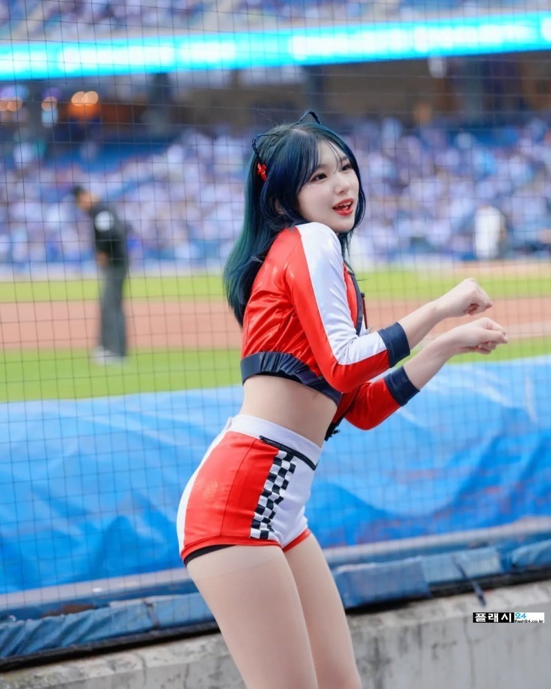 은퇴 선언한 염세빈 치어리더-13