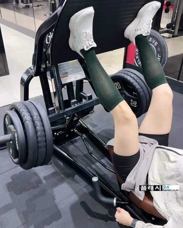 믿고 본다는 운동하는 엄소진 누나-7