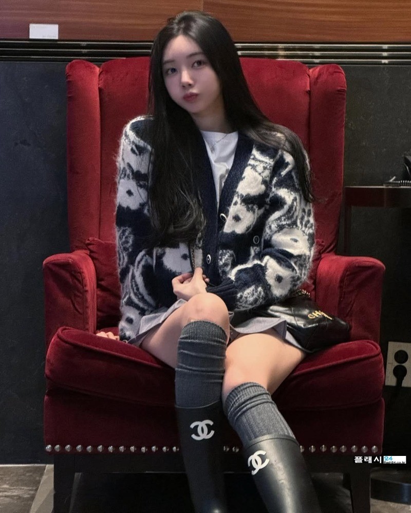 골반 1티어 아윤 몸매라인-10
