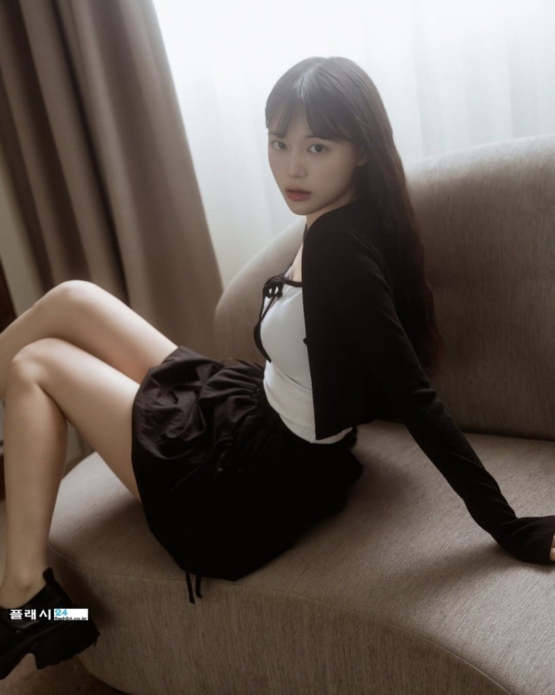 96년생 김희재 모델 편안한 옷차림-5