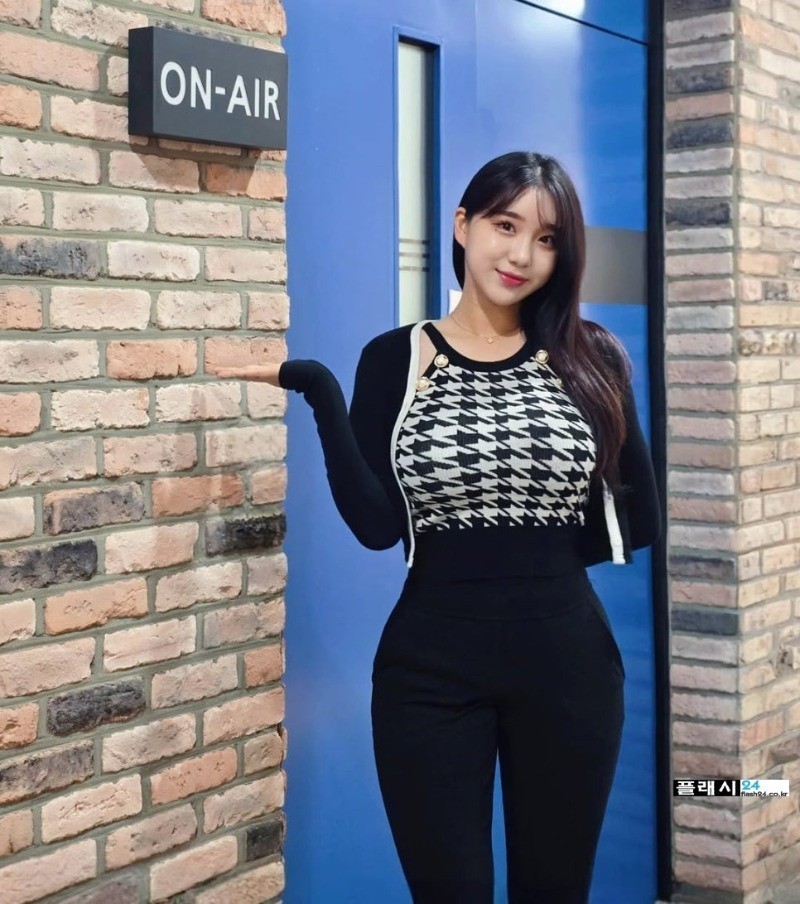 육덕진 김현영 SSG랜더스 치어리더 셀카-6