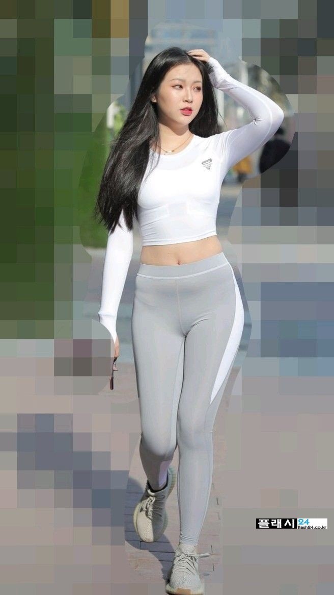 기대되는 여학생 등교길-3