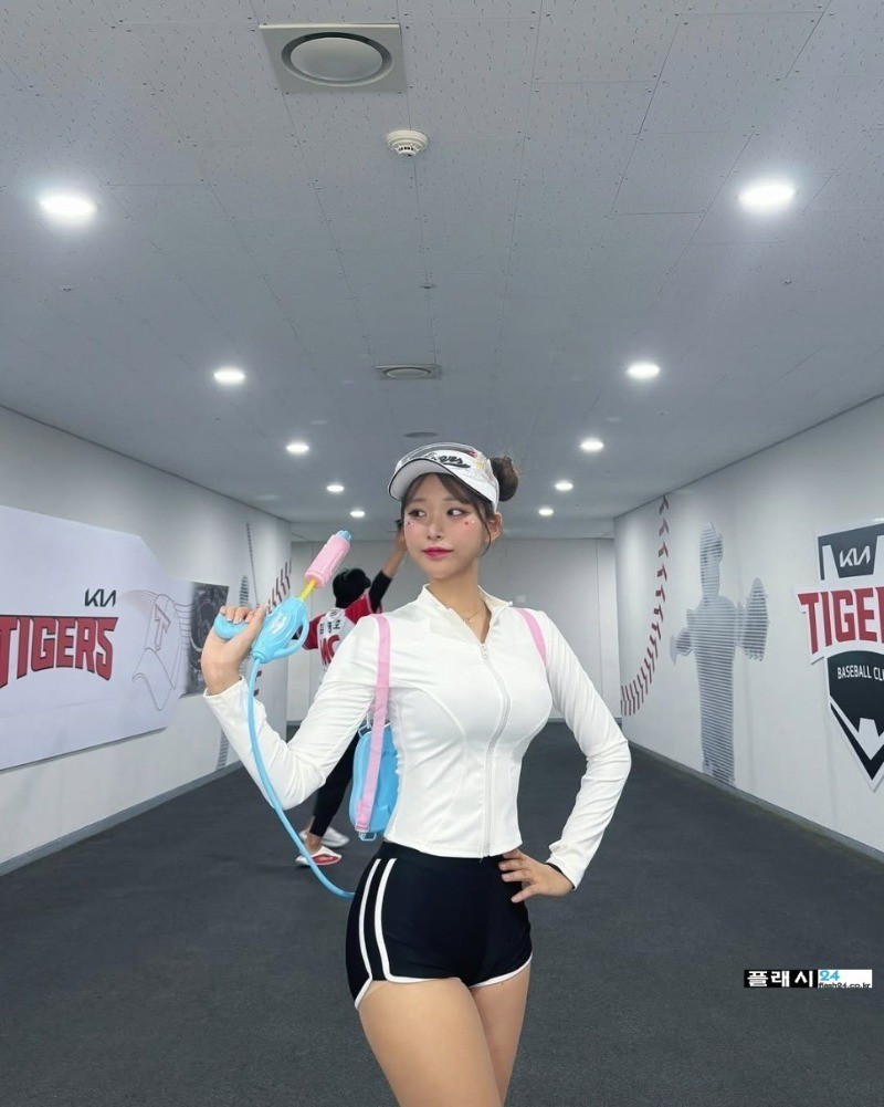 ㅇㅎ)치어리더 천소윤 잘 발달된 힙라인-3