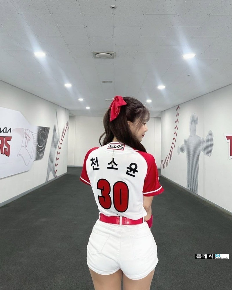 ㅇㅎ)치어리더 천소윤 잘 발달된 힙라인-7