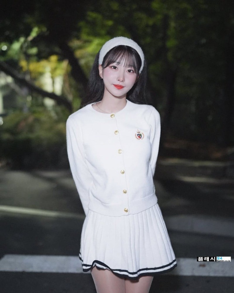 ㅇㅎ)치어리더 천소윤 잘 발달된 힙라인-15