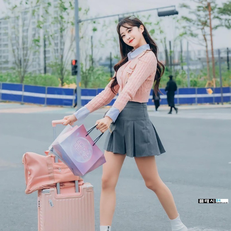 ㅇㅎ)한손에 쏘옥 들어오는 정가예 치어리더 허리-3