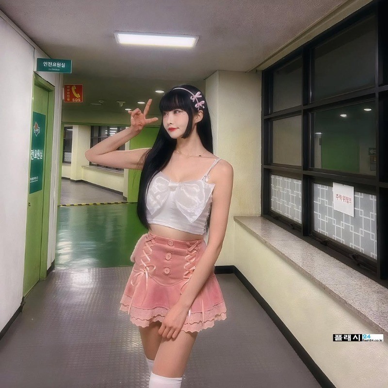 ㅇㅎ)한손에 쏘옥 들어오는 정가예 치어리더 허리-5