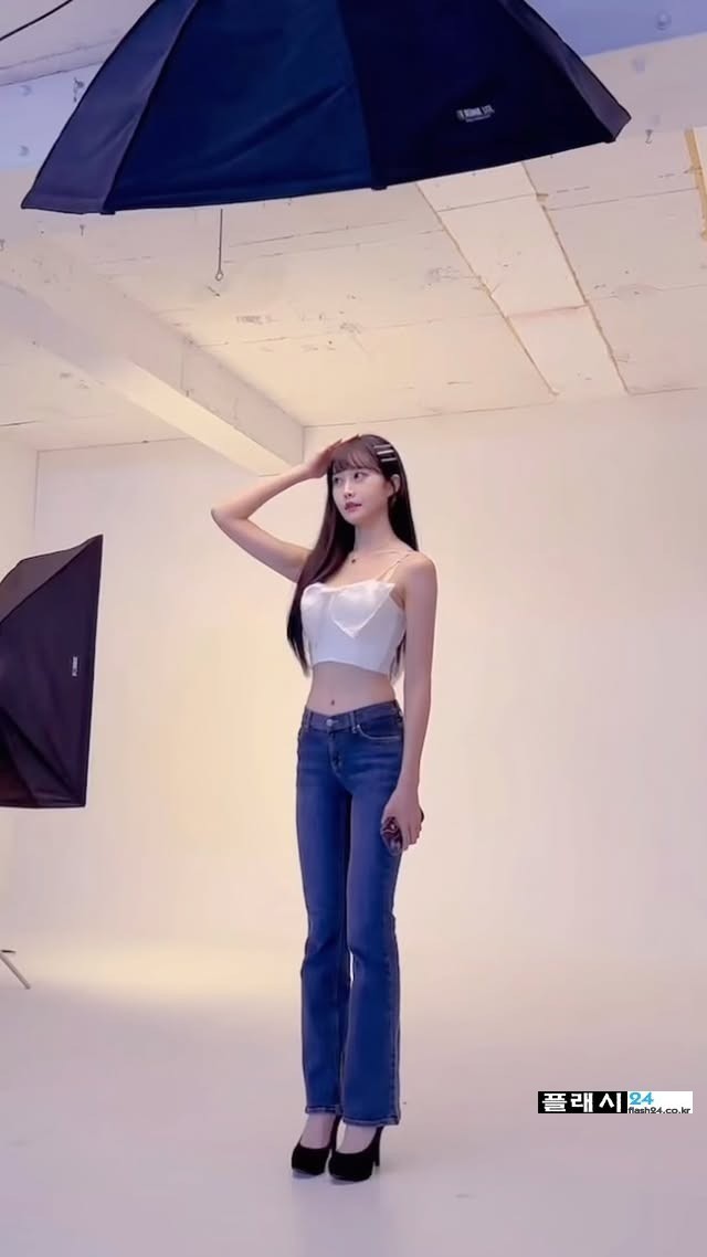 ㅇㅎ)한손에 쏘옥 들어오는 정가예 치어리더 허리-7
