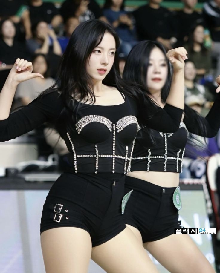 하체 장난없는 하지원 치어리더-11