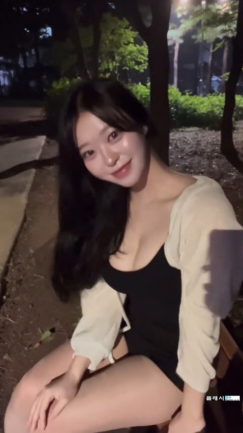 ㅇㅎ)집앞 데이트 할때 여친 느낌-3