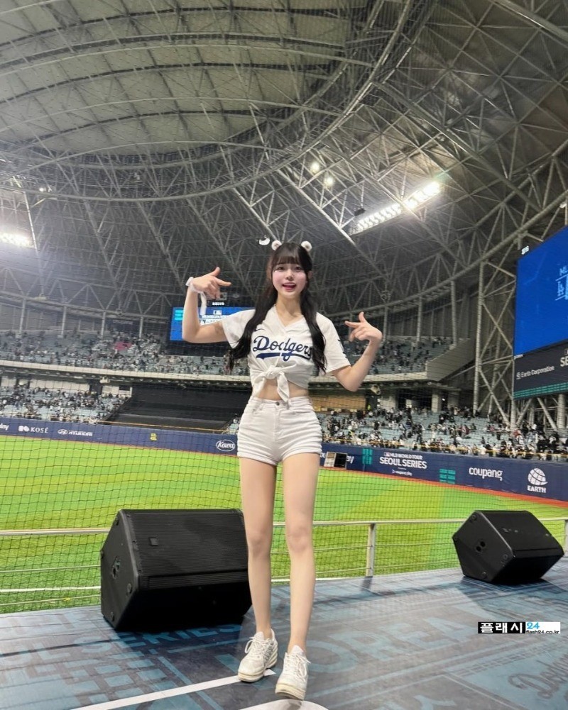 깨끗한 외모의 치어리더 박지영-9