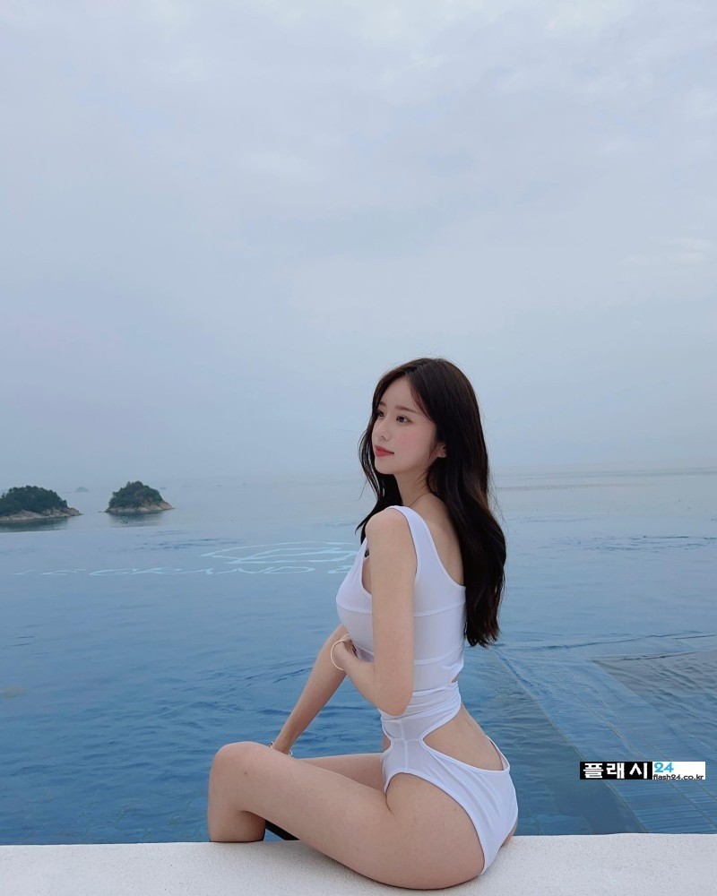 bj 뀨우 속이 비치는 수영복-9